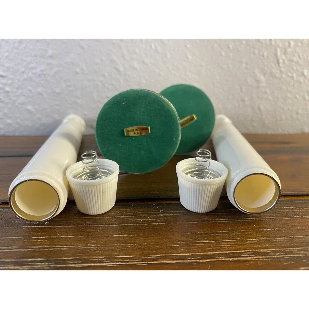 Unbranded two vintage